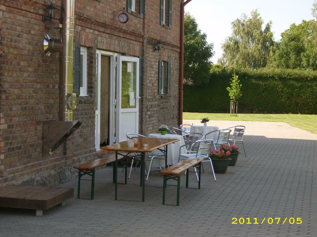 B & B Gross Methling Dargun Exterior foto